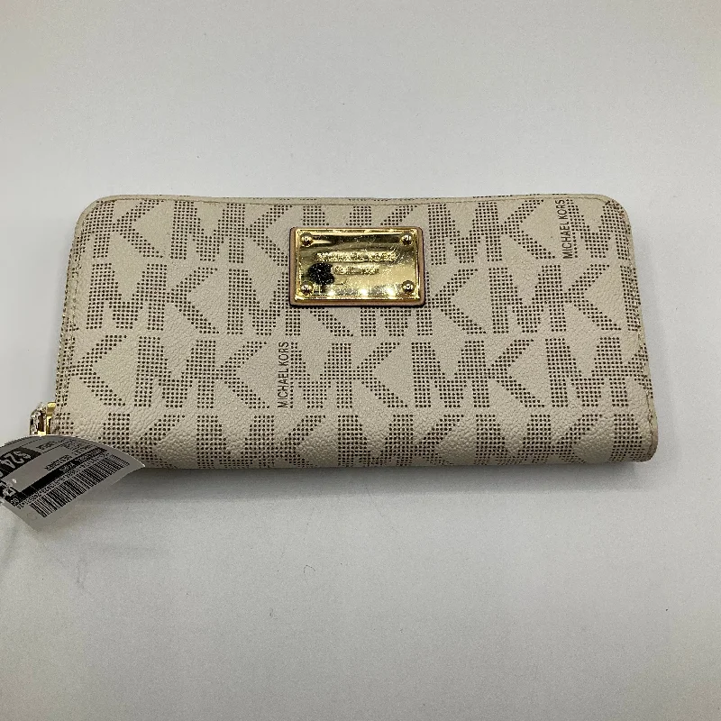 Wallet Designer By Michael Kors  Size: Large