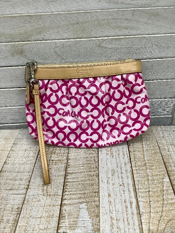 Wristlet Designer By Coach, Size: Medium